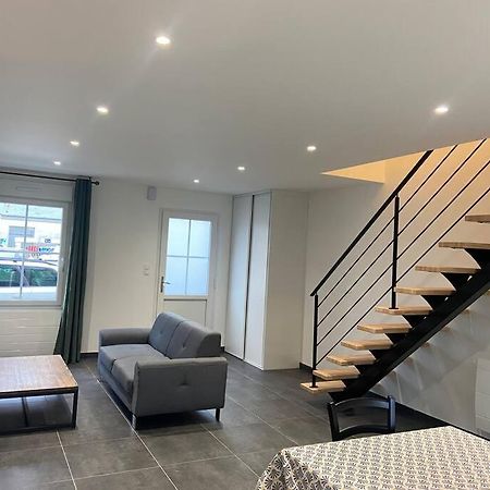 Les Prunelles Maison De Village De 4 A 8 Personnes Precigne Exterior foto
